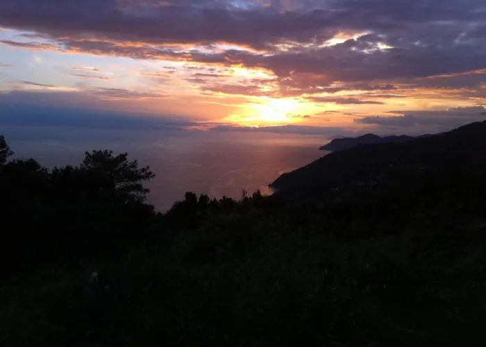 Lantgård Rifugio Cinque Terre Biassa